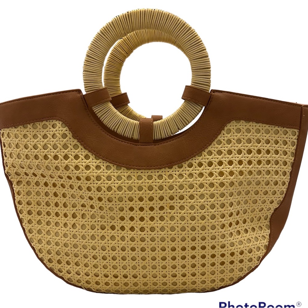 EUC 🤎 RATTEN WEAVE TOTE